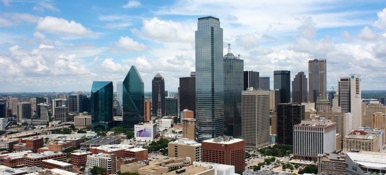 a view of Dallas, one of the most popular Texas cities for US veterans